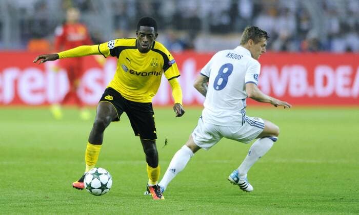 Fussball, UEFA Champions League, Herren, Saison 2016 2017, Gruppe F, 2. Spieltag, Signal Iduna Park Dortmund, Bor. Dortmund (gelb) - Real Madrid (weiss) 2:2; Ousmane Dembele (BVB), Toni Kroos (Real Madrid), Aktion.