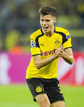 Dortmund, 27.09.2016, Signal-Iduna-Park Julian Weigl (BvB) feuert sein Team an Borussia Dortmund - Real Madrid