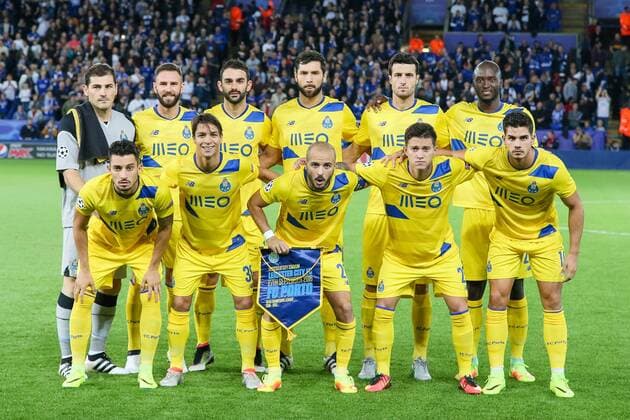 FC Port team group Mannschaftsbild Totale line-up, SEPTEMBER 27, 2016 - Football Soccer : (Top L-R) Iker Casillas, Miguel Layun, Adrian Lopez, Felipe, Ivan Marcano, Danilo Pereira, (Bottom L-R) Alex Telles, Oliver Torres, Andre Andre, Otavio and Andre Silva of FC Porto during the UEFA Champions League Group Stage match between Leicester City and FC Porto at King Power Stadium in Leicester, England. Noxthirdxpartyxsales (mdga012045)