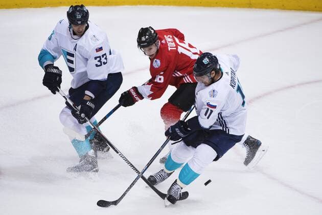 Eishockey, World Cup of Hockey, Finale, Kanada - Europa Europas Zdeno Chara, Anze Kopitar, Kanadas Jonathan Toews - Toronto - Eishockey, World Cup of Hockey, Nationalteam Länderspiel, Finale, Kanada vs. Europa.  Copyright: JOELxMARKLUND BB160927JM039