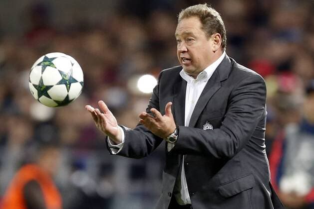 MOSCOW, RUSSIA - SEPTEMBER 27, 2016: CSKA Moscow s head coach Leonid Slutsky pictured during the 2016 17 UEFA Champions League Group Stage football match between Tottenham Hotspur and CSKA Moscow at the Arena CSKA stadium. CSKA Moscow won the game 3:2. Mikhail Japaridze TASS  TS032992