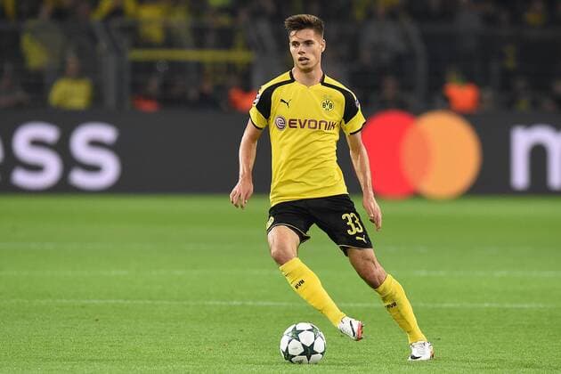 Fußball Champions League Gruppenphase 2. Spieltag Borussia Dortmund - Real Madrid am 27.09.2016 im Signal Iduna Park in Dortmund Julian Weigl ( Dortmund ) xRx