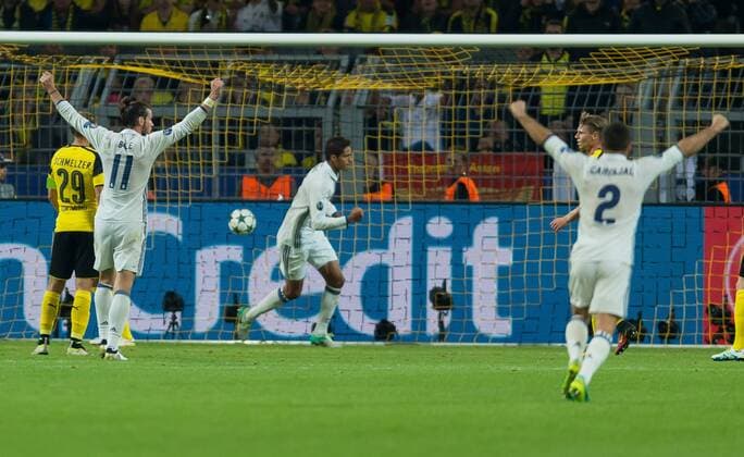 Dortmund, Germany 27.09.2016, UEFA Champions League - 2016 17 Season, Group F - Matchday 2, BV Borussia Dortmund - Real Madrid, 2:2, TOR zum 1:2 durch Raphael Varane (Real Madrid) ( DeFodi001