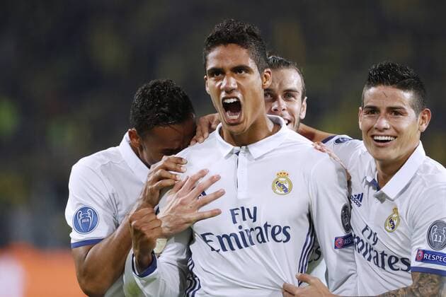 VARANE Raphael Team Real Madrid jubelt nach seinem Tor zum 1 : 2 UEFA Champions League 2016-2017 Spiel Borussia Dortmund-Real Madrid 2 : 2 Gruppe F am 27.September 2016 in Dortmund 
