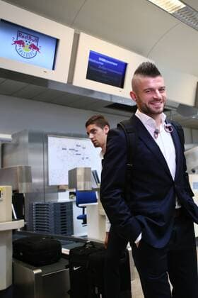 SOCCER - UEFA EL, Schalke vs RBS SALZBURG,AUSTRIA,28.SEP.16 - SOCCER - UEFA Europa League, group stage, FC Schalke 04 vs Red Bull Salzburg, preview, departure of RBS at the airport Salzburg W. A. Mozart. Image shows Valon Berisha (RBS). GEPAxpictures xFelixxRoittner