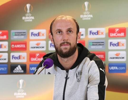SOCCER - UEFA EL, A.Wien vs Plzen VIENNA,AUSTRIA,28.SEP.16 - SOCCER - UEFA Europa League, group stage, FK Austria Wien vs FC Viktoria Plzen, preview, press conference PK Pressekonferenz of Plzen. Image shows Roman Hubnik (Viktoria Pilsen). GEPAxpictures xChristianxOrt