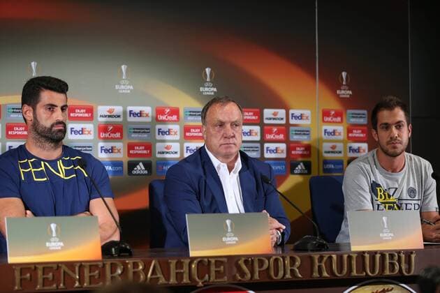 Fenerbahce s Dutch Coach Dick Advocaat and Goalkeeper Volkan Demirel (L) attend a press conference PK Pressekonferenz following a training session in Istanbul, Turkey, 28 September 2016. Fenerbahce will face Feyenoord in a UEFA Europa League Group a match on 29 September 2016. 
