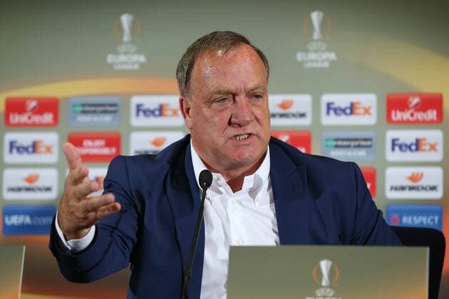 Fenerbahce s Dutch Coach Dick Advocaat attend a press conference PK Pressekonferenz following a training session in Istanbul, Turkey, 28 September 2016. Fenerbahce will face Feyenoord in a UEFA Europa League Group a match on 29 September 2016. 