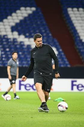 SOCCER - UEFA EL, Schalke vs RBS GELSENKIRCHEN,GERMANY,28.SEP.16 - SOCCER - UEFA Europa League, group stage, FC Schalke 04 vs Red Bull Salzburg, preview, training of RBS. Image shows head coach Oscar Garcia (RBS). GEPAxpictures xFelixxRoittner