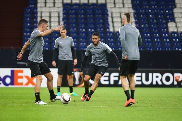 SOCCER - UEFA EL, Schalke vs RBS GELSENKIRCHEN,GERMANY,28.SEP.16 - SOCCER - UEFA Europa League, group stage, FC Schalke 04 vs Red Bull Salzburg, preview, training of RBS. Image shows . GEPAxpictures xFelixxRoittner