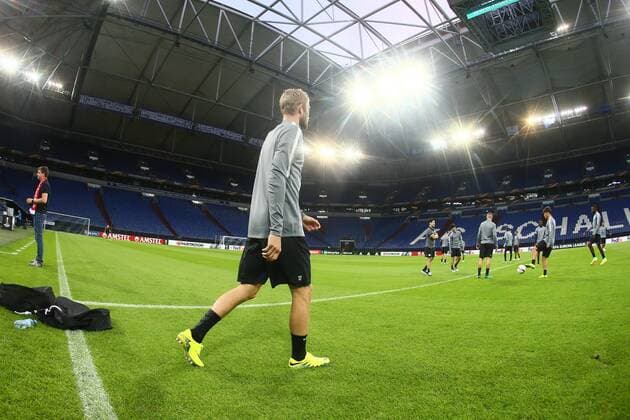 SOCCER - UEFA EL, Schalke vs RBS GELSENKIRCHEN,GERMANY,28.SEP.16 - SOCCER - UEFA Europa League, group stage, FC Schalke 04 vs Red Bull Salzburg, preview, training of RBS. Image shows Konrad Laimer (RBS). GEPAxpictures xFelixxRoittner