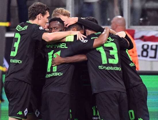 28.09.2016, xjhx, Fussball UEFA Europa League, Borussia Moenchengladbach - FC Barcelona Barca emspor , v.l. Thorgan Hazard (Borussia Mönchengladbach) Goal scored, Tor zum 1:0 Moenchengladbach