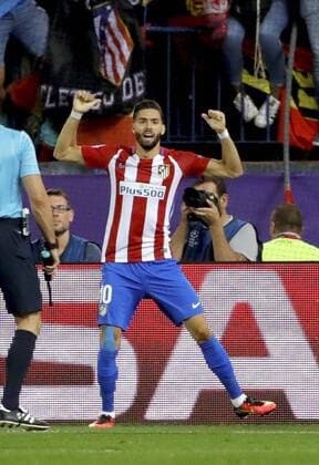 Atletico s Belgian midfielder Yannick Ferreira-Carrasco celebrates his 1-0 goal against Bayern during the UEFA Champions League second journey match between Atletico de Madrid and Bayern Munich, at Vicente Calderon stadium in Madrid, Madrid s Community, Spain, 28 September 2016. ATLETICO MADRID VS. BAYERN MUNICH !ACHTUNG: NUR REDAKTIONELLE NUTZUNG!  MAD003 20160928-636106951690861793
