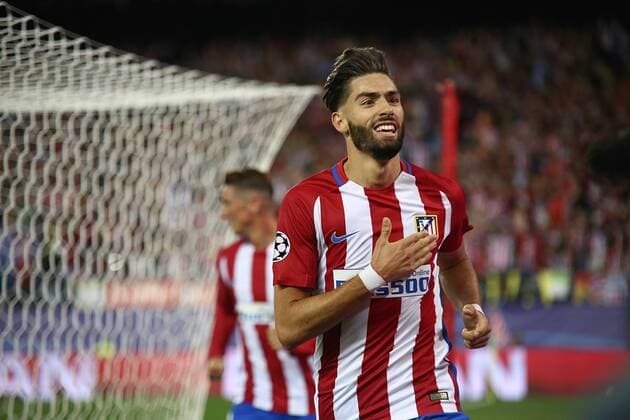 Madrid, Spain. September 28, 2016: Yannick Carrasco forward from Club Atletico de Madrid, celebrating after scoring during the UEFA Champions League group stage agains FC Bayern Munich at the Vicente Calderon stadium. (Photo: Ivan Abanades Medina).  xIvanxAbanadesxMedinax xAtleticoxdexMadridx-xFCxBayernxMunichx(UEFAxChampionsxLeague)x