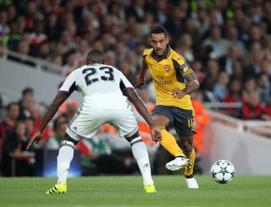 Arsenal s Theo Walcott in action during the Champions League group A match at the Emirates Stadium, London. Picture date September 28th, 2016 Pic David Klein Sportimage EDITORIAL USE ONLY. No use with unauthorised audio, video, data, fixture lists, club league logos or live services. Online in-match use limited to 120 images, no video emulation. No use in betting, games or single club league player publications.