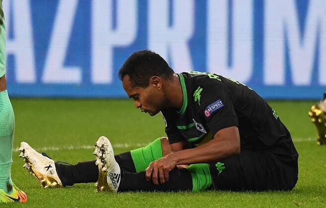 28.09.2016, xjhx, Fussball UEFA Europa League, Borussia Moenchengladbach - FC Barcelona Barca emspor , v.l. Raffael (Borussia Mönchengladbach) verletzt, Verletzung, Moenchengladbach