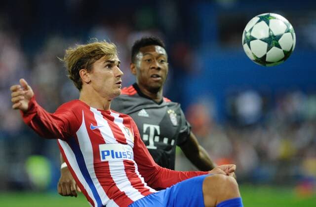 Atletico de Madrid Forward, Antonie Griezmann, number 7 . Bayern de Munich Defender, David Alaba, number 27. Round Matchday 2 of the CHAMPIONS league, soccer match between Atletico de Madrid - Bayern de Munich at the Vicente Calderon estadium, Madrid - Spain by September 28, 2016. PHOTO: Gregorio Lopez.  xGregorioxLopezx x SOCCERxSPAINx