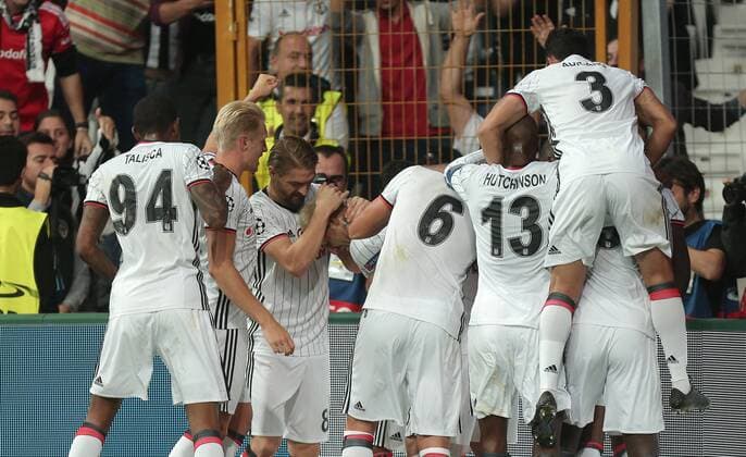 Besiktas players celebrate Ricardo Quaresma s goal during UEFA Champions League game between Besiktas and Dinamo Kiev at Vodafone Stadium in Istanbul, 28th of September 2016. (Tolga Adanali - Depo Photos)  15519671