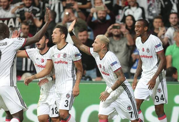 Besiktas players celebrate Ricardo Quaresma s goal during UEFA Champions League game between Besiktas and Dinamo Kiev at Vodafone Stadium in Istanbul, 28th of September 2016. (Tolga Adanali - Depo Photos)  15519687