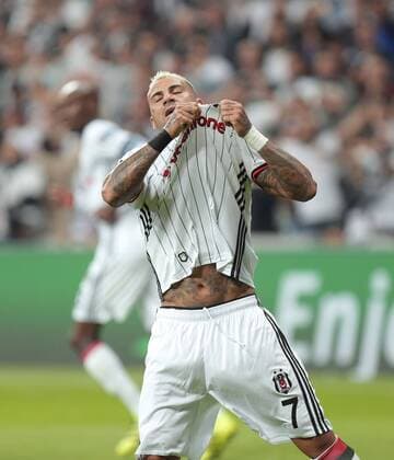 Besiktas player Ricardo Quaresma celebrates his goal during UEFA Champions League game between Besiktas and Dinamo Kiev at Vodafone Stadium in Istanbul, 28th of September 2016. (Tolga Adanali - Depo Photos)  15519707