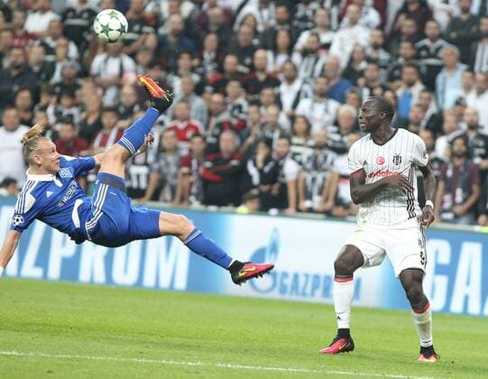 UEFA Champions League Group B match between Besiktas and Dynamo Kiev at Vodafone Arena in Istanbul , Turkey , 28 September 2016. Pictured : Vincent Aboubakar (R) of Besiktas and Domagoj Vida of Dynamo Kiev. 
