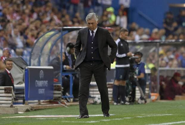 Bayern s Italian coach Carlo Ancelotti during the UEFA Champions League second journey match between Atletico de Madrid and Bayern Munich, at Vicente Calderon stadium in Madrid, Madrid s Community, Spain, 28 September 2016. ATLETICO MADRID VS. BAYERN MUNICH !ACHTUNG: NUR REDAKTIONELLE NUTZUNG!  MAD003 20160928-636106990714054602