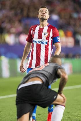 Atletico de Madrid s player Gabriel Gabi Fernandez and Bayern Munich s player Arturo Vidal during match of UEFA Champions League at Vicente Calderon Stadium in Madrid. September 28, Spain. 2016.  (20160928020)