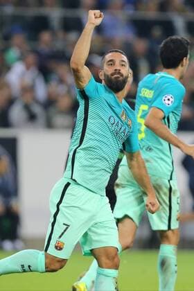 Torjubel nach dem Tor zum 1:1 durch Arda ( 7, FC Barcelona Barca , Borussia Moenchengladbach vs FC Barcelona, UEFA Champions League, Qualifikation, 28.09.2016, Moenchengladbach Copyright: xDeutzmann xEibner-Pressefotox EP_CDN