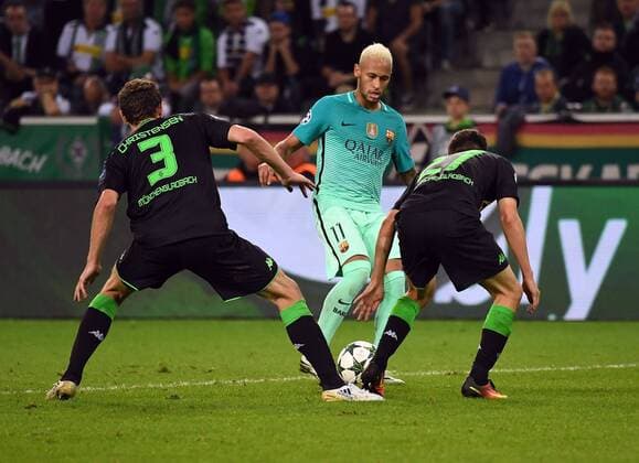 28.09.2016, xjhx, Fussball UEFA Europa League, Borussia Moenchengladbach - FC Barcelona Barca emspor , v.l. Andreas Christensen (Borussia Mönchengladbach), Neymar (FC Barcelona), Julian Korb (Borussia Mönchengladbach) Moenchengladbach