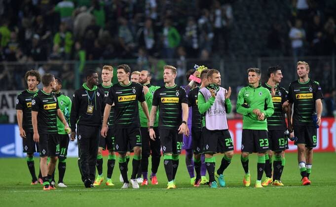 28.09.2016, Fussball UEFA Champions League 2016 17, Vorrunde, 2. Spieltag, Borussia Moenchengladbach - FC Barcelona Barca Gladbachs Spieler nach Spielende