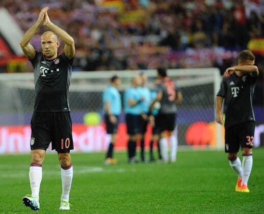 Bayern de Munich Midfielder, Atjen Robben, number 10 . Bayern de Munich Defender, Joshua Kimmich, number 32. Round Matchday 2 of the CHAMPIONS league, soccer match between Atletico de Madrid - Bayern de Munich at the Vicente Calderon estadium, Madrid - Spain by September 28, 2016. PHOTO: Gregorio Lopez.  xGregorioxLopezx x SOCCERxSPAINx