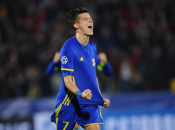 FuÃŸball, CL, FK Rostov - PSV Eindhoven ROSTOV-ON-DON, RUSSIA - SEPTEMBER 28, 2016: FC Rostov s Dmitry Poloz celebrates scoring in the 2016 17 UEFA Champions League Group D football match against PSV Eindhoven at the Olimp-2 Stadium. The game ended in a 2-2 draw. Yevgeny Tomazov TASS  TS032B57
