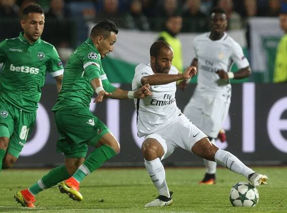 Fußball, CL, Ludogorets Razgrad - Paris St. Germain 28.09.2016 Sofia(Bulgaria) PFC Ludogorets-FC PSG Paris Saint Germain UEFA Champions League men s football Lucas (r) FC PSG Paris Saint Germain and Natanael (c) and Wanderson(L) PFC Ludogorets :Str 