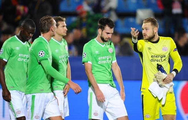 FuÃŸball, CL, FK Rostov - PSV Eindhoven ROSTOV-ON-DON, RUSSIA - SEPTEMBER 28, 2016: PSV Eindhoven s Nicolas Isimat-Mirin (L), Davy Propper (2nd R) and goalkeeper Jeroen Zoet (R) seen after the 2016 17 UEFA Champions League Group D football match against FC Rostov at the Olimp-2 Stadium. The game ended in a 2-2 draw. Yevgeny Tomazov TASS  TS032B69