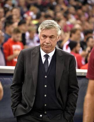 28.09.2016, Fussball Champions-League 2016 2017, Vorrunde 2.Spieltag, Atletico Madrid - FC Bayern München, im Estadio Vicente Calderon, Madrid. Trainer Carlo Ancelotti (FC Bayern München) nachdenklich. 