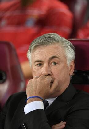28.09.2016, Fussball Champions-League 2016 2017, Vorrunde 2.Spieltag, Atletico Madrid - FC Bayern München, im Estadio Vicente Calderon, Madrid. Trainer Carlo Ancelotti (FC Bayern München) nachdenklich. 