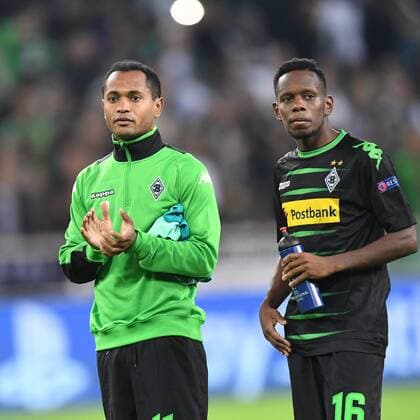 Fussball, UEFA Champions League, Saison 2016 2017, Spieltag 2, Borussia Mönchengladbach vs FC Barcelona Barca 28.09.2016, Stadion am Borussia Park,Raffael Ibrahima Traore,beide Borussia Mönchengladbach,