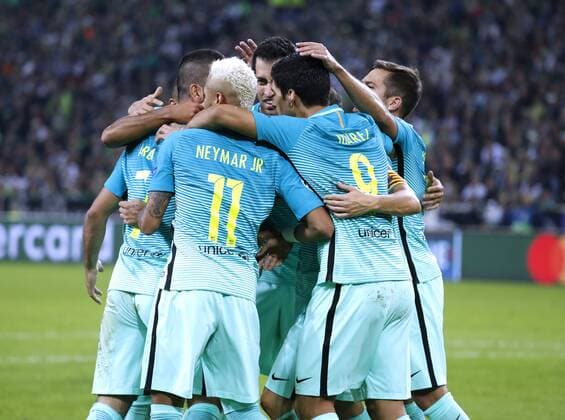 TURAN Arda Team FC Barcelona Barca Jubel um Torschuetzen TURAN nach seinem Tor UEFA Champions League 2016-2017 Spiel Borussia Moenchengladbach - FC Barcelona 1 : 2 Gruppe C am 28.September 2016 in Moenchengladbach 