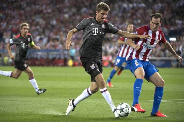 Thomas Müller und Diego Godin beim UEFA Champions League Match Atletico Madrid gegen FC Bayern München (1:0) im Vicente-Calderon-Stadion. Madrid, 28.09.2016  Foto:xDyDxFotografosx xFuturexImage