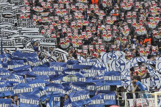 Choreografie der Schalker Fans vor dem Spiel, FC Schalke 04 vs. RB Salzburg, Fussball, UEFA EURO EM Europameisterschaft Fussball League, 29.09.2016, Gelsenkirchen Copyright: xDeutzmannx xEibner-Pressefotox EP_cdn