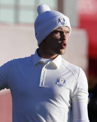 September 29, 2016: Chaska, MN, USA; Danny Willett practices his putting during practice for the 2016 Ryder Cup at Hazeltine National Golf Club in Chaska, MN. (Photo by Brian Spurlock Icon Sportswire) GOLF: SEP 29 PGA Golf Herren - Ryder Cup - 3rd Day Practice Round Icon16092912 EDITORIAL USE ONLY