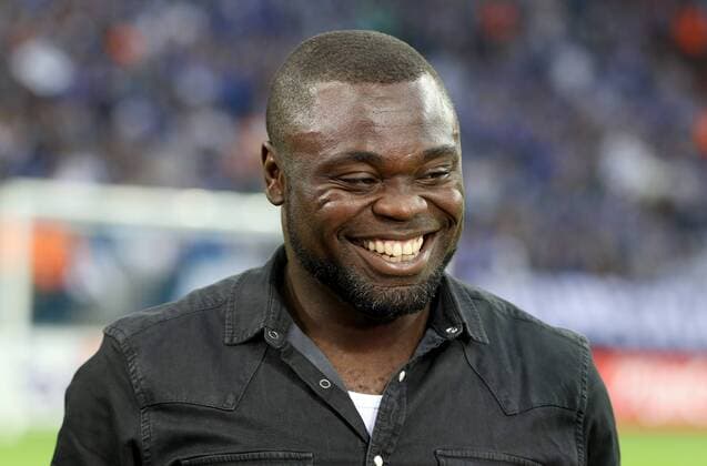 29.09.2016 - Gerald Asamoah (Ehemaliger Schalke-Spieler und heutiger U-15 Co-Trainer auf Schalke) beim Europa League Gruppenspiel (Saison 2016 17) FC Schalke 04 - FC Salzburg. Â