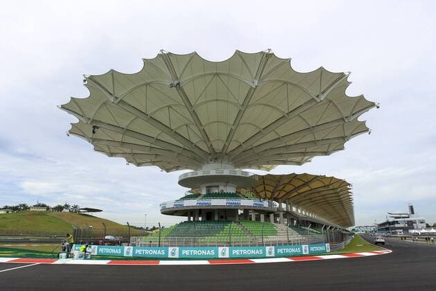 Formel 1, GP Malaysia, Sepang International Circuit 29 September 2016: General view of the Grandstand of the Formula 1 Petronas Malaysia Grand Prix held at Sepang International Circuit in Sepang, Malaysia.. (Photo by Hazrin Yeob Men Shah Icon Sportswire) AUTO: SEP 29 Formula 1 - Malaysia Grand Prix Icon3781609296428 EDITORIAL USE ONLY