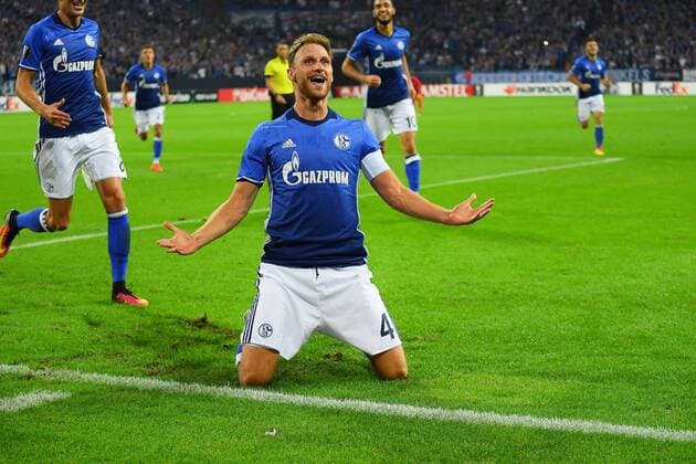 Fussball, UEFA Europa League, Saison 2016 2017, Spieltag 2, FC Schalke 04 vs Red Bull Salzburg, 29.09.2016, SchalkeArena, Gelsenkirchen , benedikt höwedes, s04, torjubel