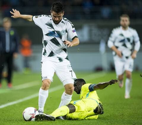 Gent s Kalifa Coulibaly and Gent s Nana Asare fight for the ball during a game on the second day of the group stage (group H) of the Europa League competition between Belgian club KAA Gent and Turkish club Atiker Konyaspor, Thursday 29 September 2016, in Gent. JASPERxJACOBS  x04943800x
