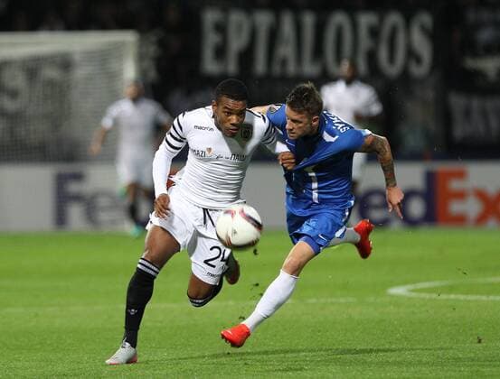 From left: Garry Rodrigues of PAOK and Jan Sykora of Liberec in action during the European Football League second round, group J match FC Slovan Liberec vs PAOK FC Thessaloniki in Liberec, Czech Republic, September 29, 2016. (CTKxPhoto VitxCerny) CTKPhotoP201609291062701  CEV 12