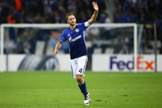 SOCCER - UEFA EL, Schalke vs RBS GELSENKIRCHEN,GERMANY,29.SEP.16 - SOCCER - UEFA Europa League, group stage, FC Schalke 04 vs Red Bull Salzburg. Image shows Benedikt Hoewedes (Schalke). GEPAxpictures xFelixxRoittner