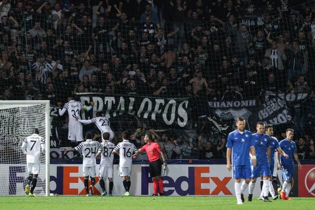 Players of PAOK FC Thessaloniki celebrate a goal during the European Football League second round, group J match FC Slovan Liberec vs PAOK FC Thessaloniki in Liberec, Czech Republic, September 29, 2016. (CTKxPhoto VitxCerny) CTKPhotoP201609291075301  CEV 21