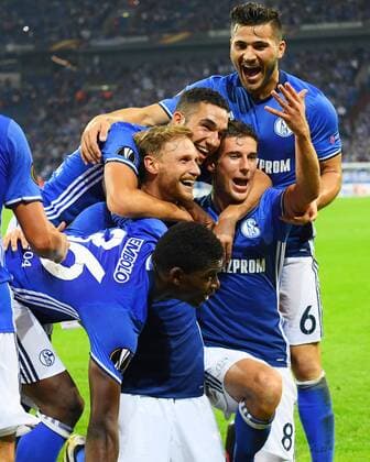 Fussball, UEFA Europa League, Saison 2016 2017, Spieltag 2, FC Schalke 04 vs Red Bull Salzburg, 29.09.2016, SchalkeArena, Gelsenkirchen , Breel Embolo, Benedikt Höwedes, Nabil Bentaleb, Leon Goretzka, Sead Kolsinac, alle S04, torjubel