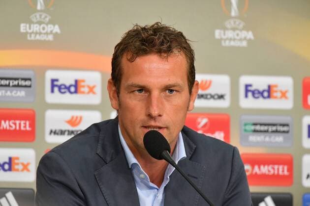 GER, UEFA EL, FC Schalke 04 (GER) vs. RB Salzburg (AUT) 29.09.2016, Veltins-Arena , Gelsenkirchen , UEFA Europa Leaque, Gruppe I, im Bild: Pressekonferenz nach dem Spiel Markus Weinzierl (Trainer FC Schalke 04) Foto © nordphoto Meuter nordphotox xMeuter